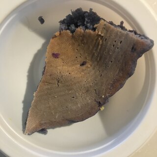 紫芋とブルーベリージャムのホットケーキ